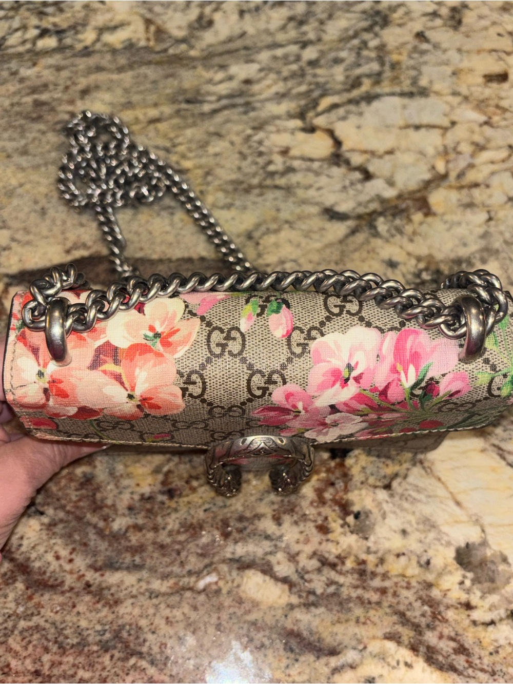 Gucci Floral GG Supreme Blooms Small Dionysus - Picture 4 of 11